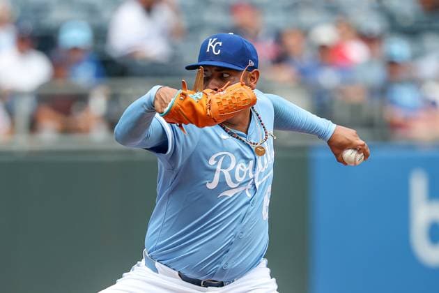 July 30, 2025: Kansas City Royals starting pitcher Angel Zerpa (61) throws against the Atlanta Braves during the first inning at Kauffman Stadium in Kansas City, MO. CSM Kansas City United States of America - ZUMAc04_ 20250730_zma_c04_047 Copyright: xDavidxSmithx