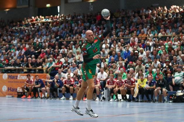 30.07.2025, xtgx, Handball, Testspiel, SC Magdeburg - Fredericia Handboldklub v.l. Tim Hornke (Magdeburg, 17) wirft Tor, Torschuetze, erzielt Tor, Treffer, scores the goal Ilsenburg