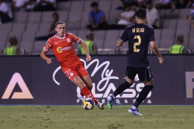 UEFA Champions League Second Qualifying Round Second Leg, Tofiq Bahramov Republican Stadium, Baku, Azerbaijan 30 7 2025 Qarabag vs Shelbourne Shelbourne™s Evan Caffrey on the ball Evan Caffrey on the ball 30 7 2025  Copyright: x INPHO AleksandarxDjorovicx AS4A2791