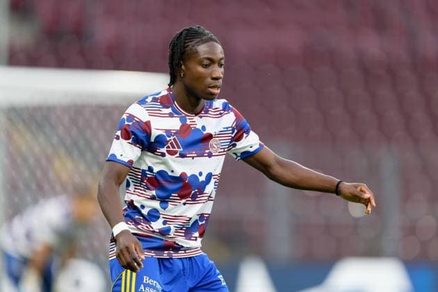 Geneva, Switzerland, July 30 2025 : Tiemoko Ouattara (17 Servette FC) during warm-up prior the UEFA Champions League Second Qualifying Round match between Servette FC and Viktoria Plzen at Stade de Geneve in Geneva, Switzerland (Giuseppe Velletri SPP) Copyright: xGiuseppexVelletrix xSPPx spp-en-GiVeSp-DZ9_9301