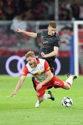 SOCCER - UEFA CL, RBS vs Brann SALZBURG,AUSTRIA,30.JUL.25 - SOCCER - UEFA Champions League, qualification, Red Bull Salzburg vs SK Brann Bergen. Image shows Thore Pedersen (Brann) and Yorbe Vertessen (RBS).  GEPAxpictures xMathiasxMandl