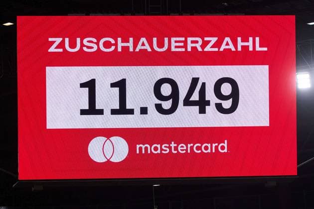 Salzburg, Österreich 30. Juli 2025: Champions League - Qualifikation - 2025 2026 - RB Salzburg vs. SK Brann Im Bild: Anzeigetafel mit Zuschauerzahl Red Bull Arena Copyright: xFotostandx xWassmuthx
