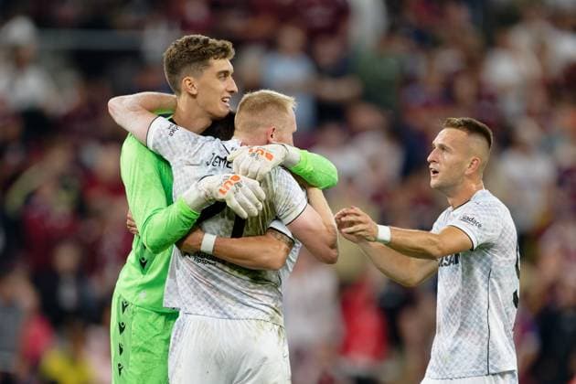 Geneva, Switzerland, July 30 2025 : Florian Wiegele (44 Viktoria Plzen), Amar Memic (99 Viktoria Plzen) and Vaclav Jemelka (21 Viktoria Plzen)celebrate after winning during the UEFA Champions League Second Qualifying Round match between Servette FC and Viktoria Plzen at Stade de Geneve in Geneva, Switzerland (Giuseppe Velletri SPP) Copyright: xGiuseppexVelletrix xSPPx spp-en-GiVeSp-DZ9_9888