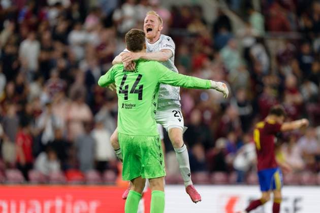 Geneva, Switzerland, July 30 2025 : Florian Wiegele (44 Viktoria Plzen) and Vaclav Jemelka (21 Viktoria Plzen)celebrate after winning during the UEFA Champions League Second Qualifying Round match between Servette FC and Viktoria Plzen at Stade de Geneve in Geneva, Switzerland (Giuseppe Velletri SPP) Copyright: xGiuseppexVelletrix xSPPx spp-en-GiVeSp-DZ9_9864