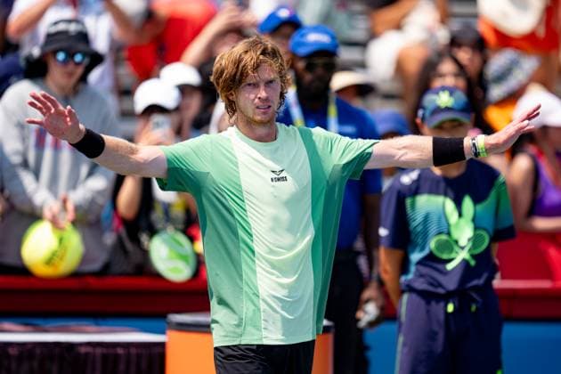TORONTO, ON - JULY 30: Andrey Rublev (RUS) celebrates after winning his second round match at ATP, Tennis Herren National Bank Open on July 30, 2025 at Sobeys Stadium in Toronto, ON, Canada (Photo by Julian Avram Icon Sportswire) TENNIS: JUL 30 National Bank Open EDITORIAL USE ONLY Icon2507300065