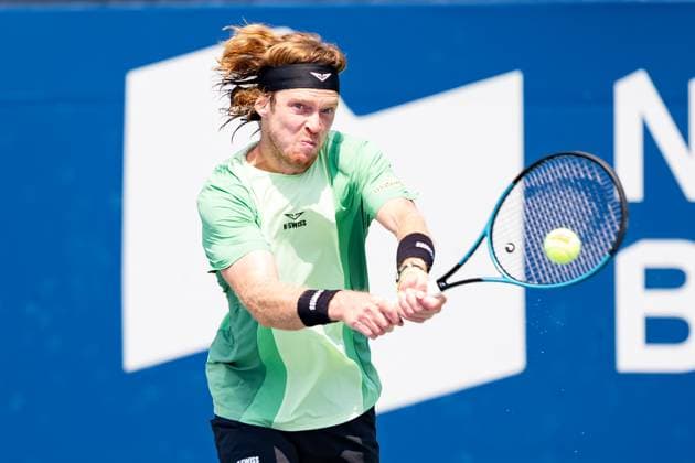 TORONTO, ON - JULY 30: Andrey Rublev (RUS) returns the ball during his second round match at ATP, Tennis Herren National Bank Open on July 30, 2025 at Sobeys Stadium in Toronto, ON, Canada (Photo by Julian Avram Icon Sportswire) TENNIS: JUL 30 National Bank Open EDITORIAL USE ONLY Icon2507300028