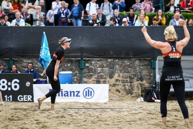 Beachvolleyball I Europameisterschaft 2025 I Gruppenphase I 31.07.2025 Jubel bei Hanna-Marie Schieder (Deutschland) und Karla Borger (Deutschland) Düsseldorf Rochusclub Düsseldorfer Tennisclub e.V. Deutschland Copyright: xLobeca JasperxLorenzx