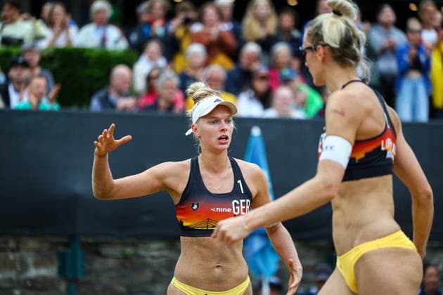 Beachvolleyball I Europameisterschaft 2025 I Gruppenphase I 31.07.2025 Linda Bock (Deutschland) und Louisa Lippmann (Deutschland) Düsseldorf Rochusclub Düsseldorfer Tennisclub e.V. Deutschland Copyright: xLobeca JasperxLorenzx