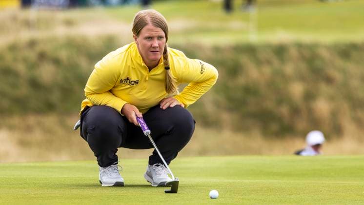 SWANSEA, WALES 20250731 Sveriges Ingrid Lindblad ser över sin puttningslinje pa det 16:e halet under första tävlingsdagen av AIG Women™s Open Golf pa Royal Porthcrawl i Swansea, Wales. Swansea Wales x40750x