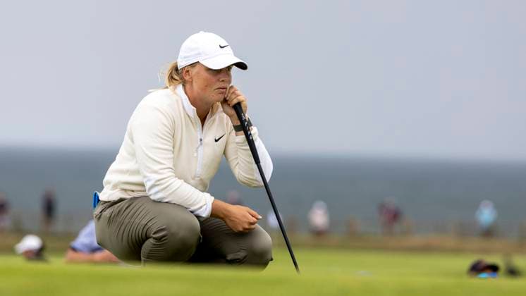 SWANSEA, WALES 20250731 Sveriges Maja Stark ser över sin puttningslinje pa det 15:e halet under första tävlingsdagen av AIG Women™s Open Golf pa Royal Porthcrawl i Swansea, Wales. Swansea Wales x40750x