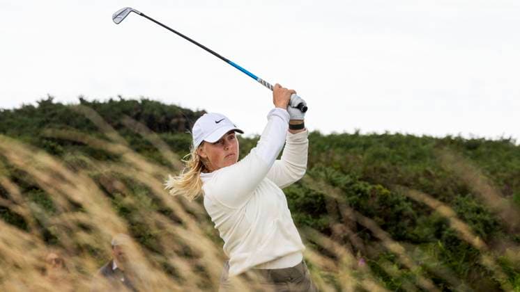SWANSEA, WALES 20250731 Sveriges Maja Stark slar ut pa det 16:e halet under första tävlingsdagen av AIG Women™s Open Golf pa Royal Porthcrawl i Swansea, Wales. Swansea Wales x40750x
