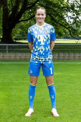 Google Pixel Frauen-Bundesliga, Mannschaftsfoto und Portraittermin; 31.07.2025 Lisa Schmitz (1. FC Köln, 1) Google Pixel Frauen-Bundesliga, Mannschaftsfoto und Portraittermin Saison 2025 26, Köln, Platz 2 am 31.07.2025 Copyright: xBEAUTIFULxSPORTS Wunderlx