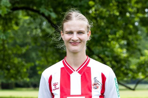 Google Pixel Frauen-Bundesliga, Mannschaftsfoto und Portraittermin; 31.07.2025 Anna-Lena Stolze (1. FC Köln, 7) Google Pixel Frauen-Bundesliga, Mannschaftsfoto und Portraittermin Saison 2025 26, Köln, Platz 2 am 31.07.2025 Copyright: xBEAUTIFULxSPORTS Wunderlx