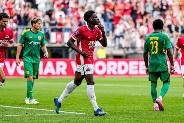 2025-07-31 AZ Alkmaar v Ilves Tampere - UEFA Conference League Second Qualifying Round ALKMAAR, NETHERLANDS - JULY 31: Ernest Poku of AZ Alkmaar celebrates the third goal during the UEFA Conference League Second Qualifying Round match between AZ Alkmaar and Ilves Tampere at AFAS Stadion on July 31, 2025 in Alkmaar, Netherlands. Alkmaar AFAS Stadion Netherlands Content not available for redistribution in The Netherlands directly or indirectly through any third parties. Copyright: xEdxvanxdexPolx