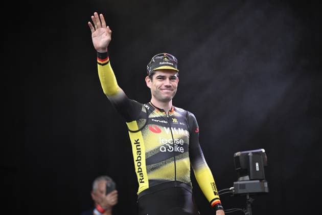 Belgian Wout van Aert of Team Visma-Lease a Bike and pictured before the Natourcriterium Herentals cycling race, Thursday 31 July 2025 in Herentals. The contest is a part of the traditional criteriums , local races in which mainly cyclists who rode the Tour de France compete. TOM GOYVAERTS TomxGoyvaerts  x130373402x
