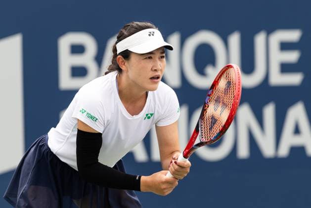July 31, 2025, Montreal, Quebec, Canada: LIN ZHU from China waiting service in second set against SUSAN LAMENS from Netherland in round of 32 at Canadian Open at IGA stadium in Montreal, Quebec, Canada on 2025-07-31 Montreal Canada - ZUMAl189 20250731_zsp_l189_032 Copyright: xYannickxLegarex