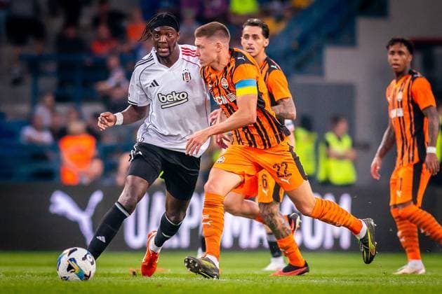 2025.07.31 Krakow pilka nozna - 2.runda kwalifikacyjna Liga Europy UEFA 2025 2026 Szachtar Donieck - Besiktas Stambul N z Mykola Matvienko Tammy Abraham Foto Gleb Soboliev PressFocus 2025.07.31 Krakow football - UEFA Europe League Qualifying Second Round season 2025 2026 Shakhtar Donieck - Besiktas Stambul Mykola Matvienko Tammy Abraham Credit: Gleb Soboliev PressFocus NEWSPIX.PL --- newspix.pl 