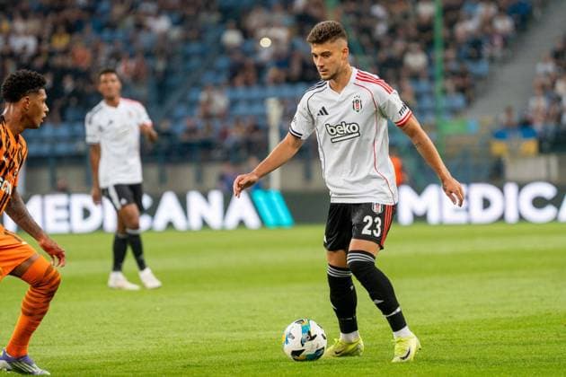31.07.2025 KRAKOW MECZ II RUNDY KWALIFIKACYJNEJ UEFA EUROPA LEAGUE SZACHTAR DONIECK VS BESIKTAS --- UEFA EUROPA LEAGUE 2ND QUALIFYING ROUND MATCH NZ. ERNEST MUCI FOT.IGOR ZADECKI ARENA AKCJI NEWSPIX.PL --- newspix.pl 
