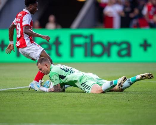 July 31, 2025, Braga, Braga, Portugal: SVETOSLAV VUTSOV from PEC Levski Sofia seen on action during the UEFA Europe League 2025 26 qualification round 2 match between SC Braga and PFK Levski Sofia at Estadio Municipal de Braga on July 31, 2025 in Braga, Portugal. Braga Portugal - ZUMAl192 20250731_zsp_l192_025 Copyright: xMiguelxLemosx