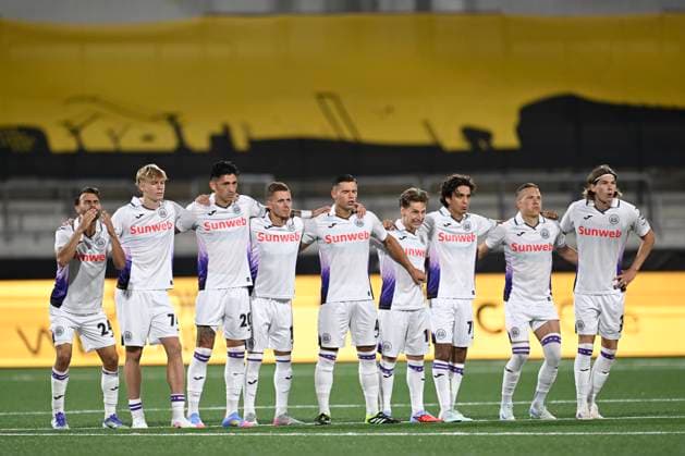 BK Hacken v RSC Anderlecht - UEFA Europa League GOTHENBURG, SWEDEN - JULY 31 : The players of RSC Anderlecht looking dejected missing the qualification for Europa League during the UEFA Europa League 2025 26 second qualifying round second leg between BK Hacken and RSC Anderlecht on July 31, 2025 in Gothenburg, Sweden, 31 07 2025 Gothenburg Sweden  Copyright: xNicoxVereeckenx