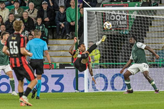 Hibernian v FC Midtjylland UEFA Europa League Junior Brumado of FC Midtjylland scores their sides second goal of the match during the UEFA Europa League Second Qualifying Round Second Leg match at Easter Road, Edinburgh UK Newspapers OUT Copyright: xJamiexJohnstonx FIL-22025-0102