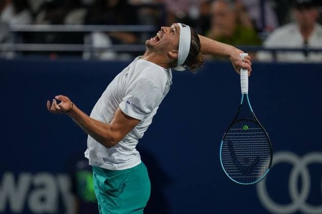 ATP, Tennis Herren Masters 1000 National Bank Open Toronto Presented by Rogers 2025 - Day 6 Alexander Zverev of Germany in action against Mateo Arnaldi of Italy during the Men s Singles third round match on day 6 of the ATP Masters 1000 National Bank Open at Sobeys Stadium. on July 31, 2025 in Toronto, Canada. (Photo by Leonardo Ramirez Eyepix Group) Copyright: xLeonardoxRamirezx xEyepixxGroupx LR-31072025-07800