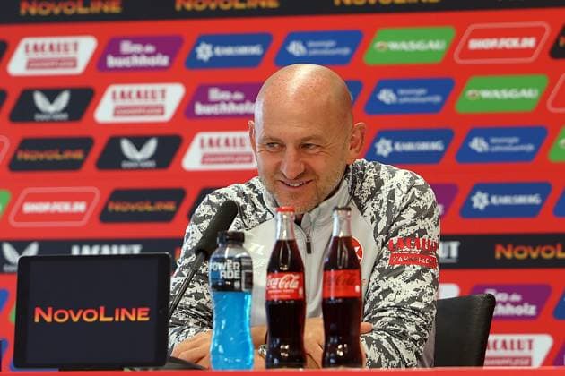 01.08.2025, xrekx, Fussball 2.Bundesliga, 1.FC Kaiserslautern - Pressekonferenz v.l. Torsten Lieberknecht Trainer (1.FC Kaiserslautern) (DFL DFB REGULATIONS PROHIBIT ANY USE OF PHOTOGRAPHS as IMAGE SEQUENCES and or QUASI-VIDEO) Kaiserslautern
