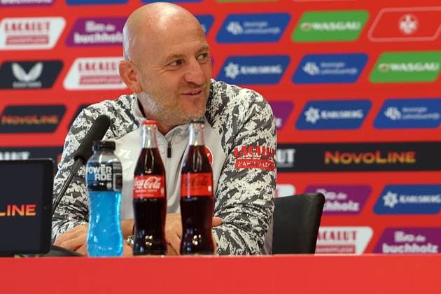 01.08.2025, xrekx, Fussball 2.Bundesliga, 1.FC Kaiserslautern - Pressekonferenz v.l. Torsten Lieberknecht Trainer (1.FC Kaiserslautern) (DFL DFB REGULATIONS PROHIBIT ANY USE OF PHOTOGRAPHS as IMAGE SEQUENCES and or QUASI-VIDEO) Kaiserslautern