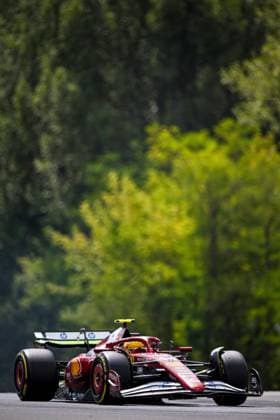Lewis Hamilton of Great Britain and Scuderia Ferrari , Practice, F1 Grand Prix of Hungary, am 01. August 2025 in Budapeste, Hungary. (Foto von Diogo Cardoso DeFodi Images) Lewis Hamilton of Great Britain and Scuderia Ferrari , Practice, F1 Grand Prix of Hungary, Hungaroring on August 1, 2025 in Budapeste, Hungary. (Photo by Diogo Cardoso DeFodi Images)
