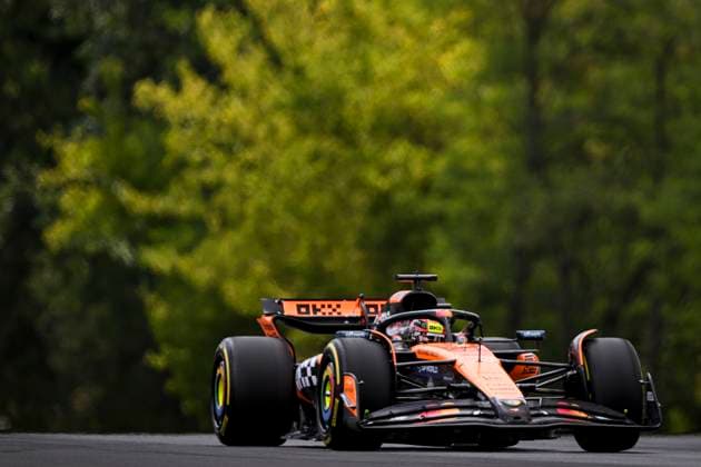 Oscar Piastri of Australia and McLaren , Practice, F1 Grand Prix of Hungary, am 01. August 2025 in Budapeste, Hungary. (Foto von Diogo Cardoso DeFodi Images) Oscar Piastri of Australia and McLaren , Practice, F1 Grand Prix of Hungary, Hungaroring on August 1, 2025 in Budapeste, Hungary. (Photo by Diogo Cardoso DeFodi Images)