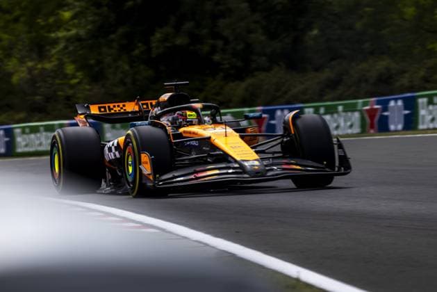 Ahead of Formula 1 Hungary Grand Prix BUDAPEST, HUNGARY - AUGUST 01: Lando Norris of United Kingdom driving the (4) McLaren MCL39 Mercedes on track during practice ahead of the F1 Grand Prix of Hungary at Hungaroring on August 01, 2025 in Budapest, Hungary. Arpad Kurucz Anadolu Budapest Hungary. Editorial use only. Please get in touch for any other usage.  Copyright: x2025xAnadoluxArpadxKuruczx