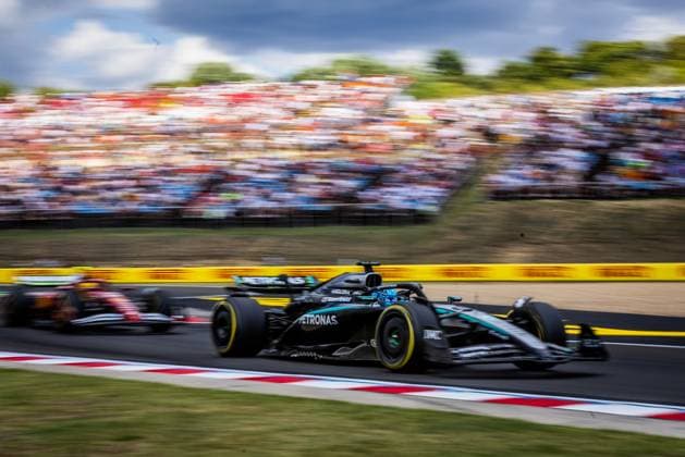 F1 HUNGARIAN GRAND PRIX FREE PRACTICE George Russell of Great Britain and Mercedes AMG Petronas F1 Team ahead of Lewis Hamilton of Great Britain and Scuderia Ferrari during friday s free practice ahead of the F1 Grand Prix of Hungary at Hungaroring Circuit on August 01, 2025, in Budapest, Hungary. Copyright: xx 080A3772