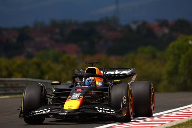 MOTORI - Formula 1 - Lenovo Hungarian Grand Prix 2025 01 Max Verstappen, (NED) Oracle Red Bull Racing RB21, Honda, during the Hungarian GP, Budapest 31 July-4 August 2025. Formula 1 World Championship, WM, Weltmeisterschaft 2025. Hungary Hungary  Copyright: xIPAxSport ABACAx