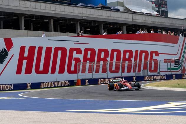 Charles Leclerc (Scuderia Ferrari HP F1 Team, Monaco, 16) im SF-25, HUN, Formel 1 Weltmeisterschaft, Grand Prix von Ungarn, Hungaroring, Trainingstag, Freies Training 1, Saison 2025, 01.08.2025 HUN, Formel 1 Weltmeisterschaft, Grand Prix von Ungarn, Hungaroring, Trainingstag, Freies Training 1, Saison 2025, 01.08.2025 Budapest Copyright: xEibner-Pressefoto MarcelxFischerx EP_MFI