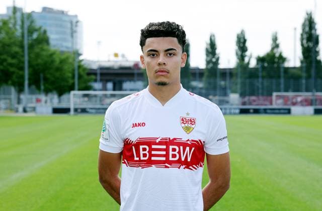 BAU Stuttgart Fußball U19 Junioren Bundesliga Fototermin Gabriel Bruno Zarrella ; VfB Stuttgart ,Porträttermin 2025 2026
