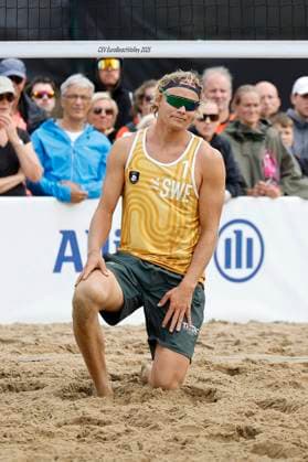 Düsseldorf, Deutschland, CEV EuroBeachVolley 2025 Europameisterschaft im Beach volleyball, Beachvolleyball auf der Anlage des Rochusclub in Düsseldorf 01.08.2025 Round of 16 Matthew IMMERS -NED- ( 1) und Ruben PENNINGA -NED- ( 2) gegen David AHMAN ( AEHMAN ) -SWE - ( 1) und Jonatan HELLVIG -SWE- ( 2)