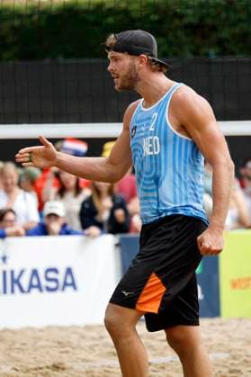 Düsseldorf, Deutschland, CEV EuroBeachVolley 2025 Europameisterschaft im Beach volleyball, Beachvolleyball auf der Anlage des Rochusclub in Düsseldorf 01.08.2025 Round of 16 Matthew IMMERS -NED- ( 1) und Ruben PENNINGA -NED- ( 2) gegen David AHMAN ( AEHMAN ) -SWE - ( 1) und Jonatan HELLVIG -SWE- ( 2) Ruben PENNINGA -NED- ( 2)