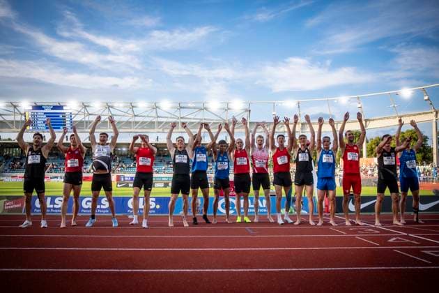 Deutsche Leichtathletik-Meisterschaften (Mehrkampf); Dresden, 01.08.2025 Die Zehnkämpfer feiern nach dem 1500m-Lauf sich selbst, ganz links der Sieger Tim Nowak (SSV Ulm); Deutsche Leichtathletik-Meisterschaften (Mehrkampf) am 01.08.2025 im Heinz-Steyer-Stadion, Dresden (Sachsen). *** German Athletics Championships all-around Dresden, 01 08 2025 The decathletes celebrate themselves after the 1500m run, far left the winner Tim Nowak SSV Ulm German Athletics Championships all-around on 01 08 2025 in the Heinz Steyer Stadium, Dresden Saxony Copyright: xBEAUTIFULxSPORTS AxelxKohringx