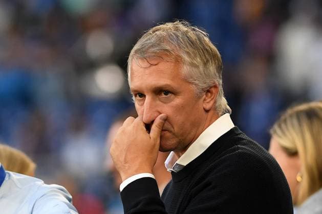 Vorstand Frank Baumann (FC Schalke 04) gestikuliert, gestik waehrend des Spiels der 2. Bundesliga zwischen FC Schalke 04 und Hertha BSC, Veltins-Arena am 01. August 2025 in Gelsenkirchen, Deutschland. (Foto von Ralf Treese DeFodi Images) +++ Sport-Vorstand Frank Baumann (FC Schalke 04) gestures during the 2. Bundesliga match between FC Schalke 04 and Hertha BSC at Veltins-Arena on August 1, 2025 in Gelsenkirchen, Germany. (Photo by Ralf Treese DeFodi Images) DFB DFL REGULATIONS PROHIBIT ANY USE OF PHOTOGRAPHS AS IMAGE SEQUENCES AND OR QUASI-VIDEO. (Photo by Ralf Treese DeFodi Images)