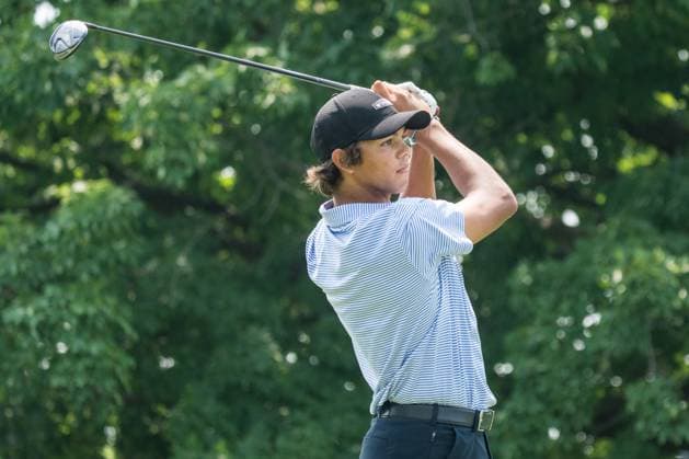 August 1, 2025, West Lafayette, Indiana, USA: CHARLIE WOODS watches his tee shot on hole 11 on the final day of the PGA, Golf Herren Junior Championships on August 1, 2025, at the Birck Boilermaker Golf Complex in West Lafayette, Ind. West Lafayette USA - ZUMAw145 20250801_zsp_w145_011 Copyright: xDavidxWegielx