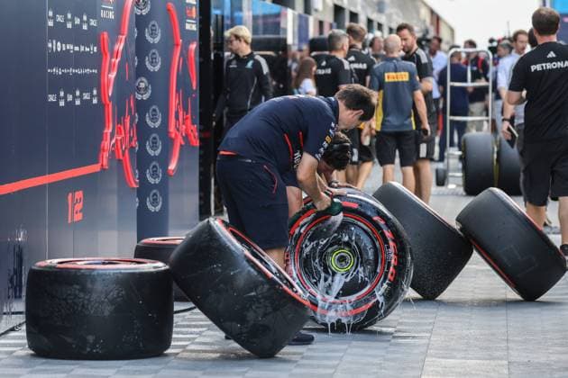 August 1, 2025, Mogyorod, Hungary: Oscar Piastri of McLaren during a second practice session ahead of the Formula One Hungarian Grand Prix at the Hungaroring circuit in Mogyorod near Budapest on August 1st, 2025. Mogyorod Hungary - ZUMAz156 20250801_zip_z156_043 Copyright: xBeataxZawrzelx Mogyorod Hungary - ZUMA0828 0828423412st Copyright: xIMAGO BeataxZawrzelx