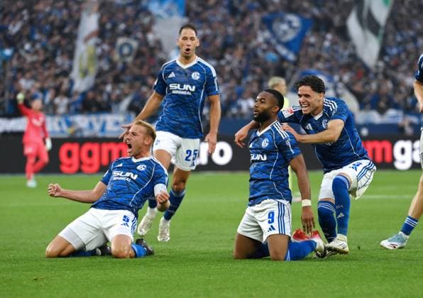Jubel 1:0 Timo Becker (FC Schalke 04), Nikola Katic (FC Schalke 04), Moussa Sylla (FC Schalke 04), Soufiane El-Faouzi (Schalke 04), v.li. 01.08.2025, Fussball 2. Bundesliga, Saison 2025 2026, 1. Spieltag, FC Schalke 04 - Hertha BSC Berlin 2:1 DFL regulations prohibit any use of photographs as image sequences and or quasi-video Gelsenkirchen Veltins Arena Nordrhein Westfalen Deutschland