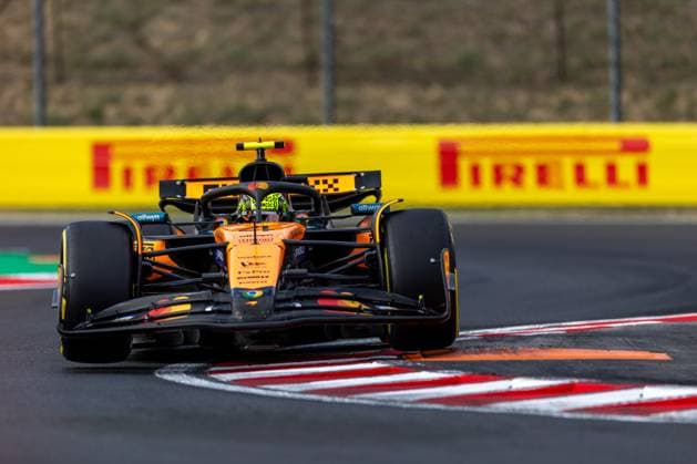 Lando Norris (McLaren Formula 1 Team, Großbritannien 04) im MCL39, HUN, Formel 1 Weltmeisterschaft, Grand Prix von Ungarn, Hungaroring, Trainingstag, Freies Training 2, Saison 2025, 01.08.2025 HUN, Formel 1 Weltmeisterschaft, Grand Prix von Ungarn, Hungaroring, Trainingstag, Freies Training 2, Saison 2025, 01.08.2025 Budapest Copyright: xEibner-Pressefoto MarcelxFischerx EP_MFI