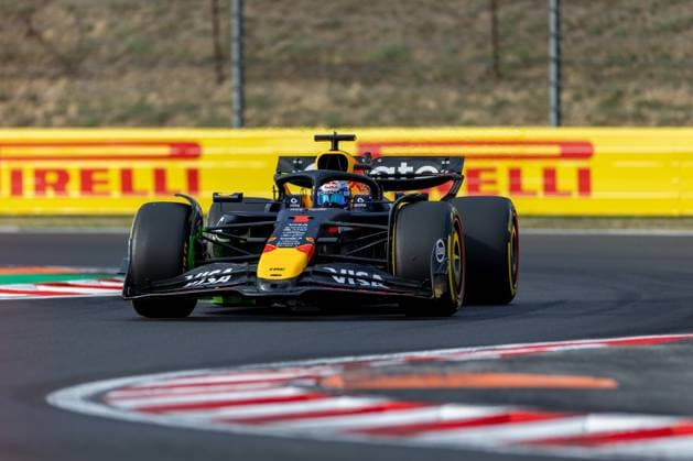 Max Verstappen (Oracle Red Bull Racing, Niederlande, 01) im RB21, HUN, Formel 1 Weltmeisterschaft, Grand Prix von Ungarn, Hungaroring, Trainingstag, Freies Training 2, Saison 2025, 01.08.2025 HUN, Formel 1 Weltmeisterschaft, Grand Prix von Ungarn, Hungaroring, Trainingstag, Freies Training 2, Saison 2025, 01.08.2025 Budapest Copyright: xEibner-Pressefoto MarcelxFischerx EP_MFI