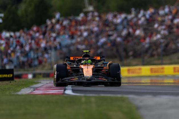 Lando Norris (McLaren Formula 1 Team, Großbritannien 04) im MCL39, HUN, Formel 1 Weltmeisterschaft, Grand Prix von Ungarn, Hungaroring, Trainingstag, Freies Training 2, Saison 2025, 01.08.2025 HUN, Formel 1 Weltmeisterschaft, Grand Prix von Ungarn, Hungaroring, Trainingstag, Freies Training 2, Saison 2025, 01.08.2025 Budapest Copyright: xEibner-Pressefoto MarcelxFischerx EP_MFI