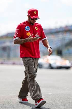 Lewis Hamilton of Great Britain and Scuderia Ferrari , Qualifying, F1 Grand Prix of Hungary, am 02. August 2025 in Budapeste, Hungary. (Foto von Diogo Cardoso DeFodi Images) Lewis Hamilton of Great Britain and Scuderia Ferrari , Qualifying, F1 Grand Prix of Hungary, Hungaroring on August 2, 2025 in Budapeste, Hungary. (Photo by Diogo Cardoso DeFodi Images)