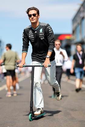 George Russell of Great Britain and Mercedes AMG Petronas F1 Team , Qualifying, F1 Grand Prix of Hungary, am 02. August 2025 in Budapeste, Hungary. (Foto von Diogo Cardoso DeFodi Images) George Russell of Great Britain and Mercedes AMG Petronas F1 Team , Qualifying, F1 Grand Prix of Hungary, Hungaroring on August 2, 2025 in Budapeste, Hungary. (Photo by Diogo Cardoso DeFodi Images)