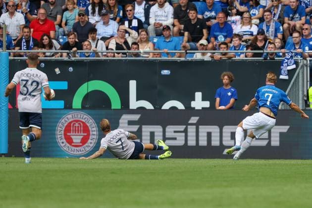 2025.08.02 xJFAx 2.Bundesliga Saison 2025 26 1.Spieltag SV Darmstadt 98 -VFL Bochum v.l., Maximilian Wittek (VFL Bochum), Kevin Vogt (VFL Bochum), Isac Alexi Sivert Lidberg (SV Darmstadt 98) schiesst das Tor zum 1:0 (DFL DFB REGULATIONS PROHIBIT ANY USE OF PHOTOGRAPHS as IMAGE SEQUENCES and or QUASI-VIDEO)