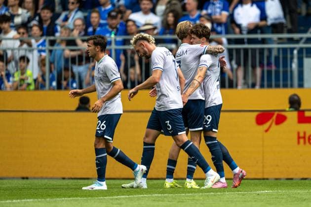 Moritz Broschinski (VfL Bochum, 29) und Kevin Vogt (VfL Bochum, 07) bejubeln das Tor zum 1:1, GER, SV Darmstadt 98 vs. VfL Bochum, Fussball, 2. Bundesliga, 1. Spieltag, Saison 2025 2026, 02.08.2025. DFL REGULATIONS PROHIBIT ANY USE OF PHOTOGRAPHS AS IMAGE SEQUENCES AND OR QUASI VIDEO GER, SV Darmstadt 98 vs. VfL Bochum, Fussball, 2. Bundesliga, 1. Spieltag, Saison 2025 2026, 02.08.2025 Darmstadt