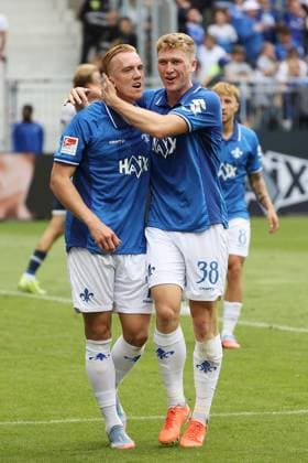 02.08.2025, xtvx, Fussball 2.Bundesliga, SV Darmstadt 98 - VfL Bochum v.l. Goal scored, Tor zum 2:1 Isac Lidberg (SV Darmstadt 98) Torjubel, Goal celebration, celebrate the goal, celebrates scoring FIsac Lidberg (SV Darmstadt 98) Clemens Riedel (SV Darmstadt 98) (DFL DFB REGULATIONS PROHIBIT ANY USE OF PHOTOGRAPHS as IMAGE SEQUENCES and or QUASI-VIDEO) Darmstadt